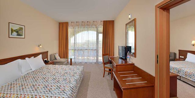 Sol Nessebar Mare - family/connected rooms